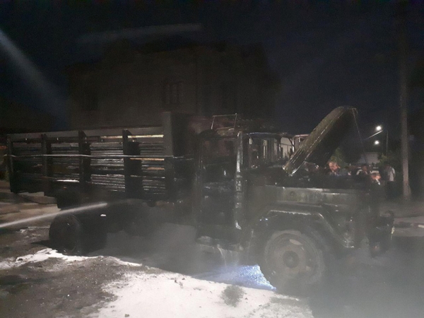 В Ташкенте за один вечер сгорели бензовоз и грузовой автомобиль